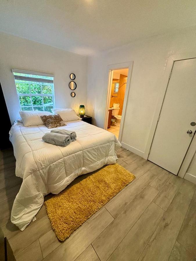 Quiet & Centrally Located House - Private Parking, Laundry And Storage For Luggage Miami Exterior photo